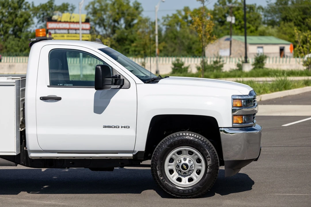 2017 Chevrolet Silverado Heavy Duty 3rd Gen - Image 15 of 31