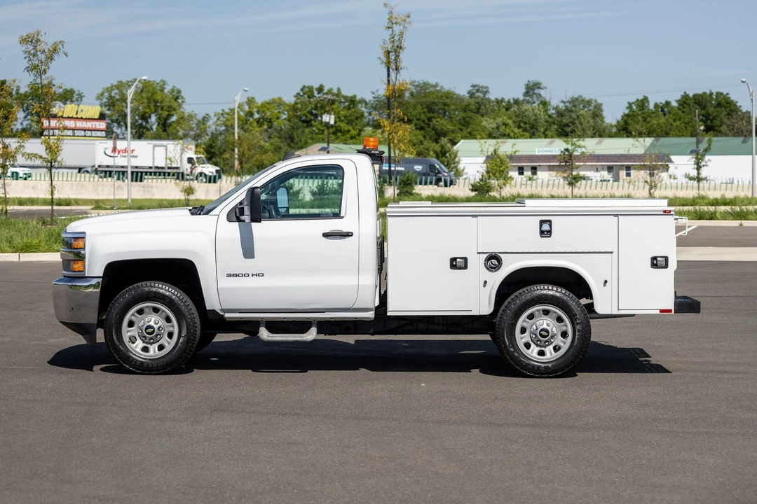 2017 Chevrolet Silverado Heavy Duty 3rd Gen - Image 6 of 31