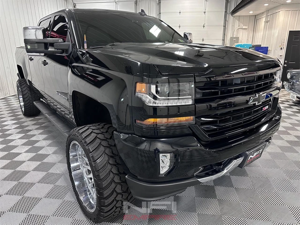 2017 Chevrolet Silverado 3rd Gen - Image 5 of 31