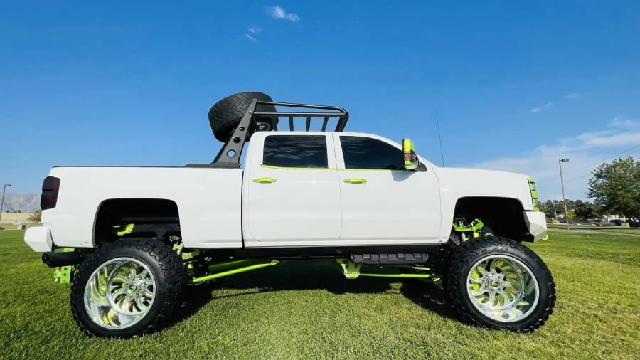 2017 Chevrolet Silverado 3rd Gen - Image 2 of 25