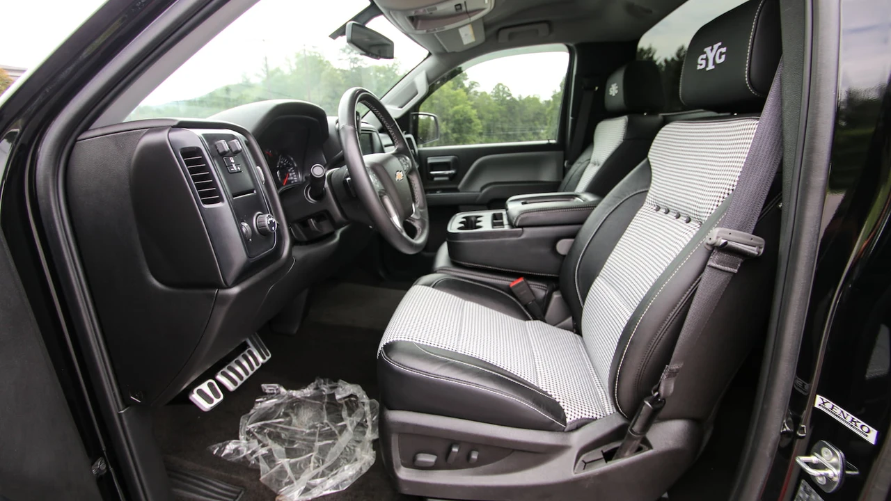 2017 Chevrolet Silverado 3rd Gen - Image 6 of 31