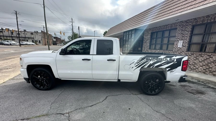 2017 Chevrolet Silverado 3rd Gen - Image 2 of 11