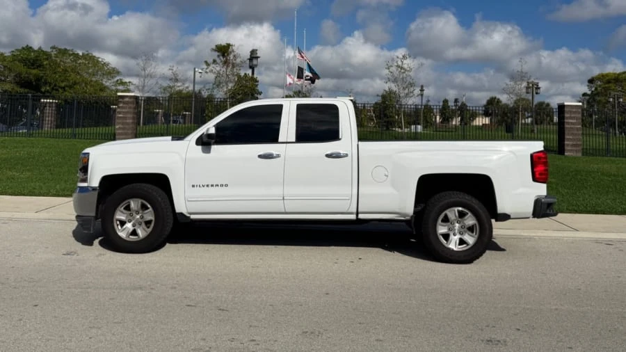 2017 Chevrolet Silverado 3rd Gen - Image 2 of 10