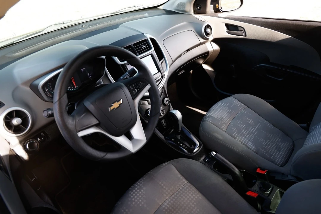 2017 Chevrolet Aveo/Sonic - Image 4 of 12
