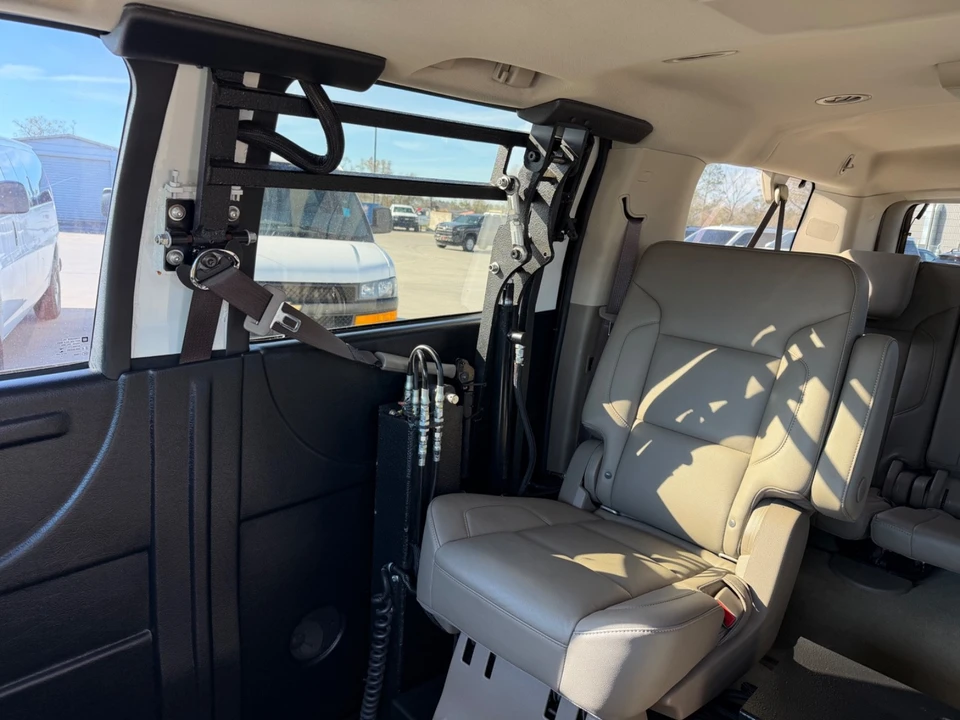 2017 Chevrolet Suburban 12th Gen - Image 7 of 21