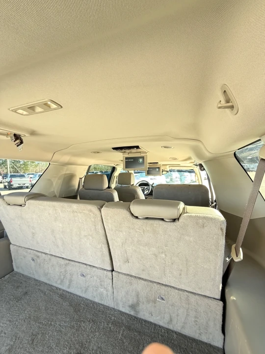 2017 Chevrolet Suburban 12th Gen - Image 18 of 21