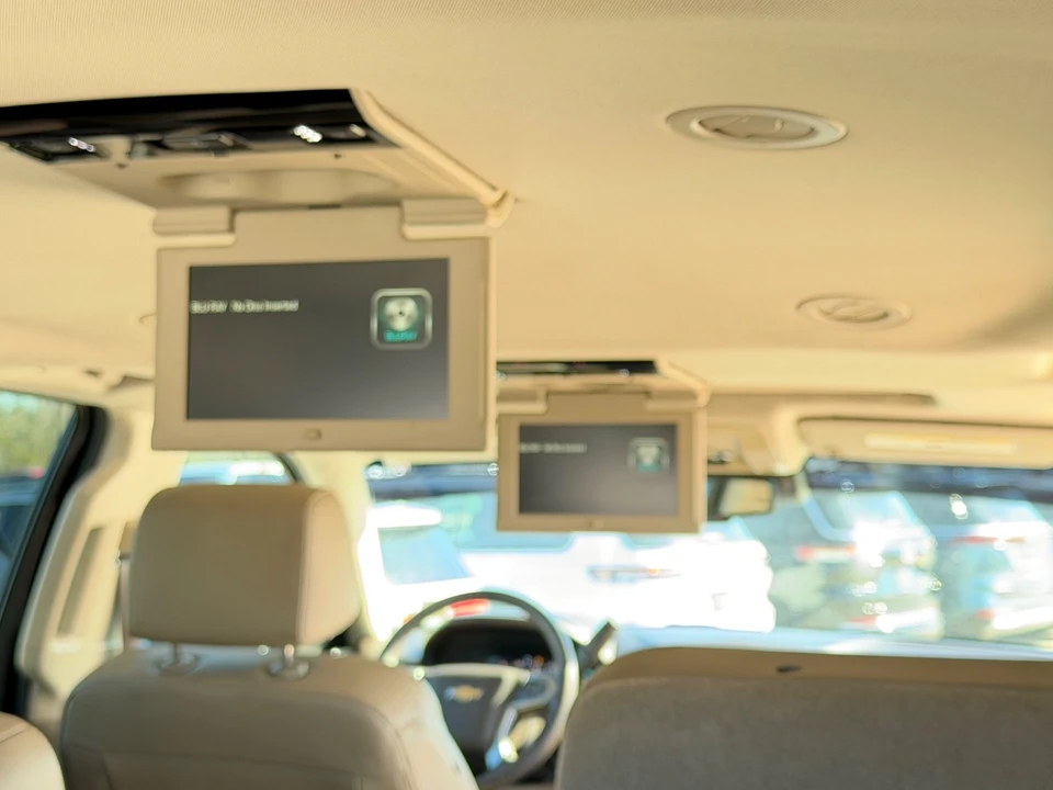 2017 Chevrolet Suburban 12th Gen - Image 13 of 21
