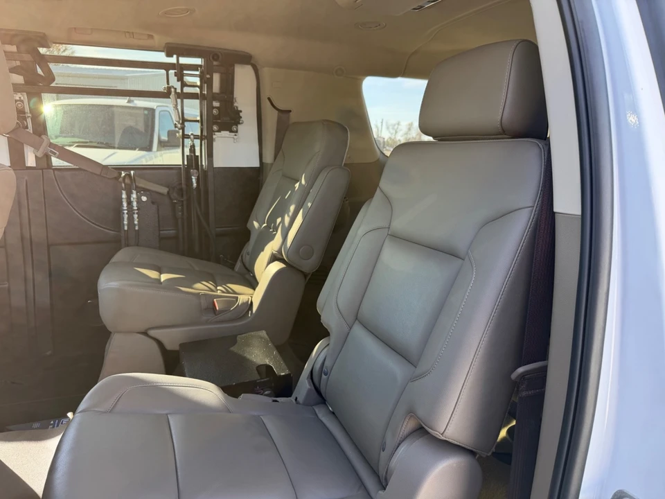 2017 Chevrolet Suburban 12th Gen - Image 21 of 21