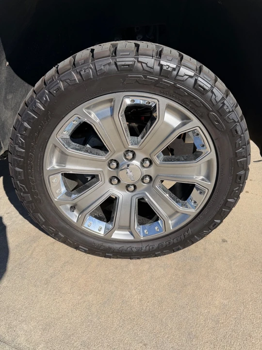 2017 Chevrolet Suburban 12th Gen - Image 14 of 21