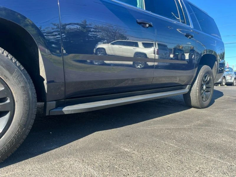 2017 Chevrolet Suburban 11th Gen - Image 10 of 12