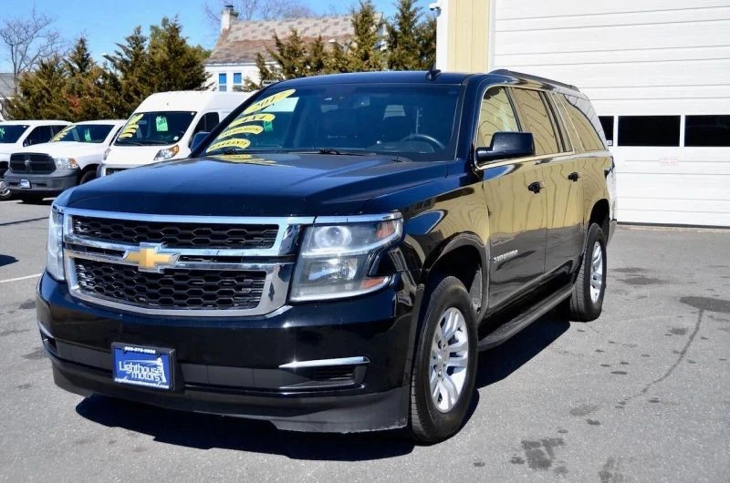 2017 Chevrolet Suburban 11th Gen - Image 4 of 12