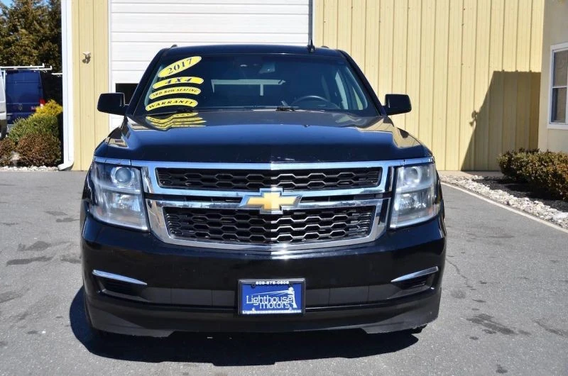 2017 Chevrolet Suburban 11th Gen - Image 3 of 12