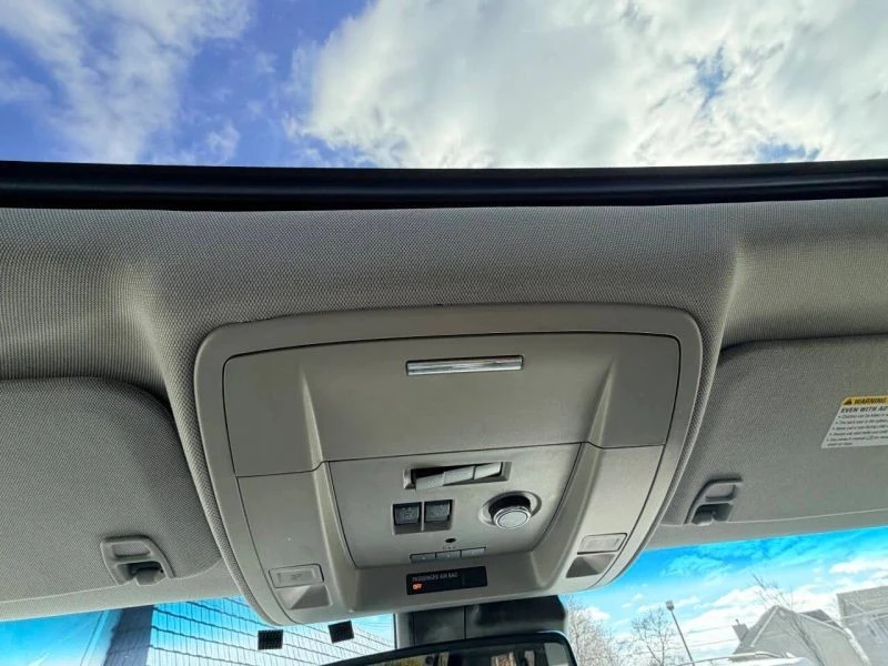 2017 Chevrolet Suburban 11th Gen - Image 7 of 12