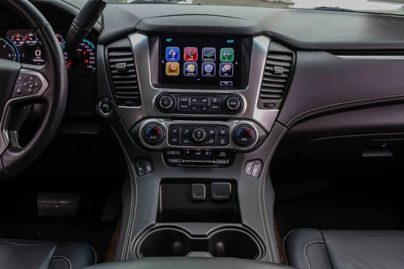 2017 Chevrolet Suburban 12th Gen - Image 10 of 12