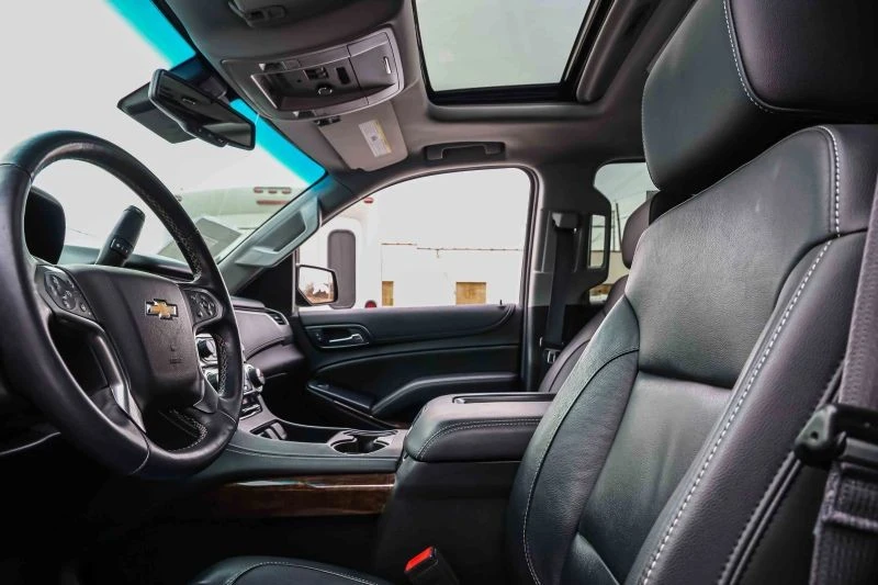 2017 Chevrolet Suburban 12th Gen - Image 9 of 12