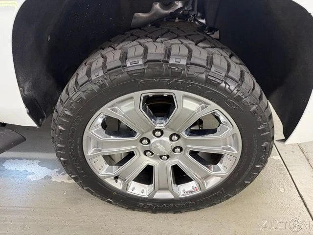 2017 Chevrolet Suburban 11th Gen - Image 4 of 12