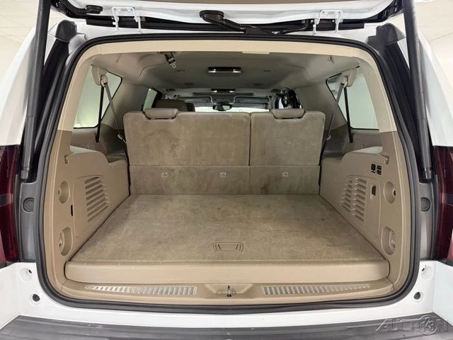 2017 Chevrolet Suburban 11th Gen - Image 8 of 12