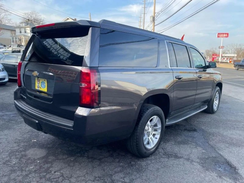 2017 Chevrolet Suburban 11th Gen - Image 8 of 12