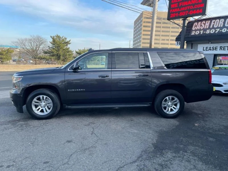 2017 Chevrolet Suburban 11th Gen - Image 4 of 12