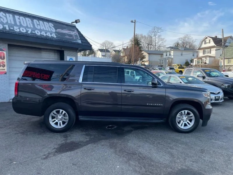 2017 Chevrolet Suburban 11th Gen - Image 9 of 12
