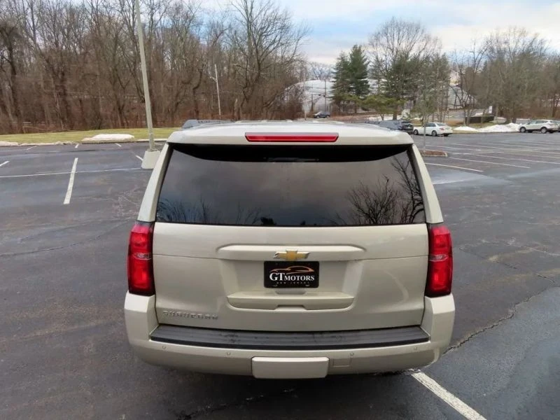 2017 Chevrolet Suburban 11th Gen - Image 12 of 12