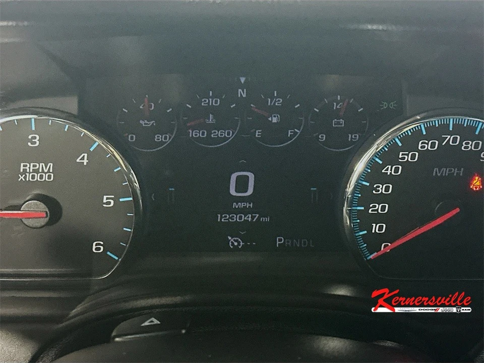 2017 Chevrolet Suburban 12th Gen - Image 15 of 21