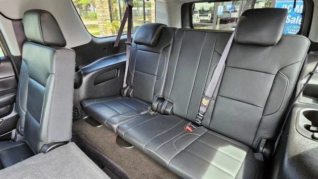 2017 Chevrolet Suburban 11th Gen - Image 21 of 21