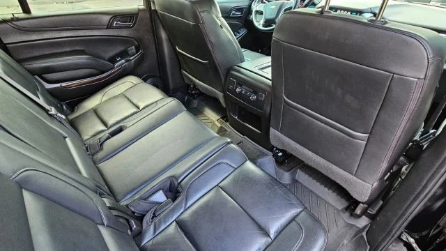 2017 Chevrolet Suburban 11th Gen - Image 16 of 21
