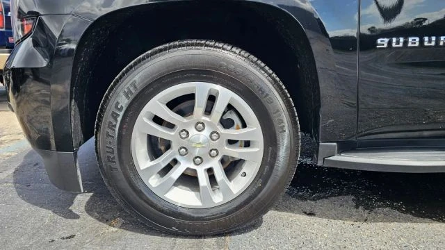 2017 Chevrolet Suburban 11th Gen - Image 15 of 21