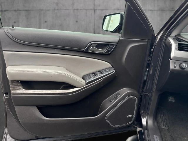 2017 Chevrolet Suburban 12th Gen - Image 20 of 21