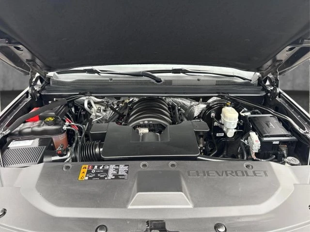 2017 Chevrolet Suburban 12th Gen - Image 11 of 21