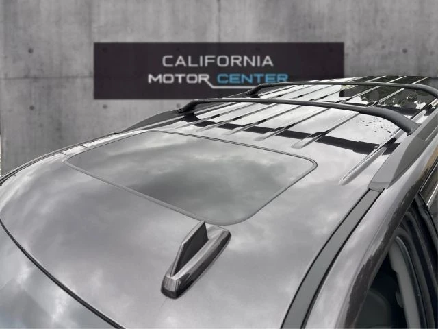 2017 Chevrolet Suburban 12th Gen - Image 12 of 21
