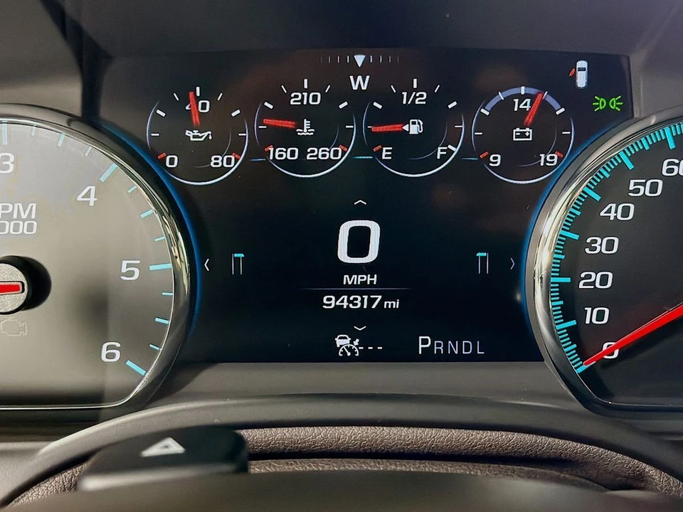 2017 Chevrolet Suburban 11th Gen - Image 14 of 21