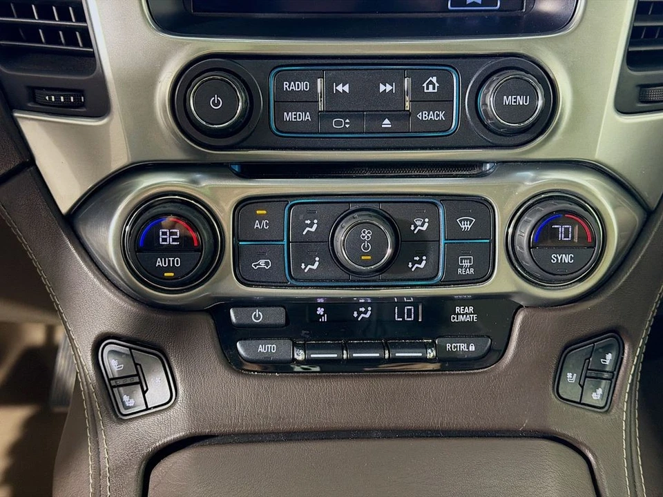2017 Chevrolet Suburban 11th Gen - Image 19 of 21