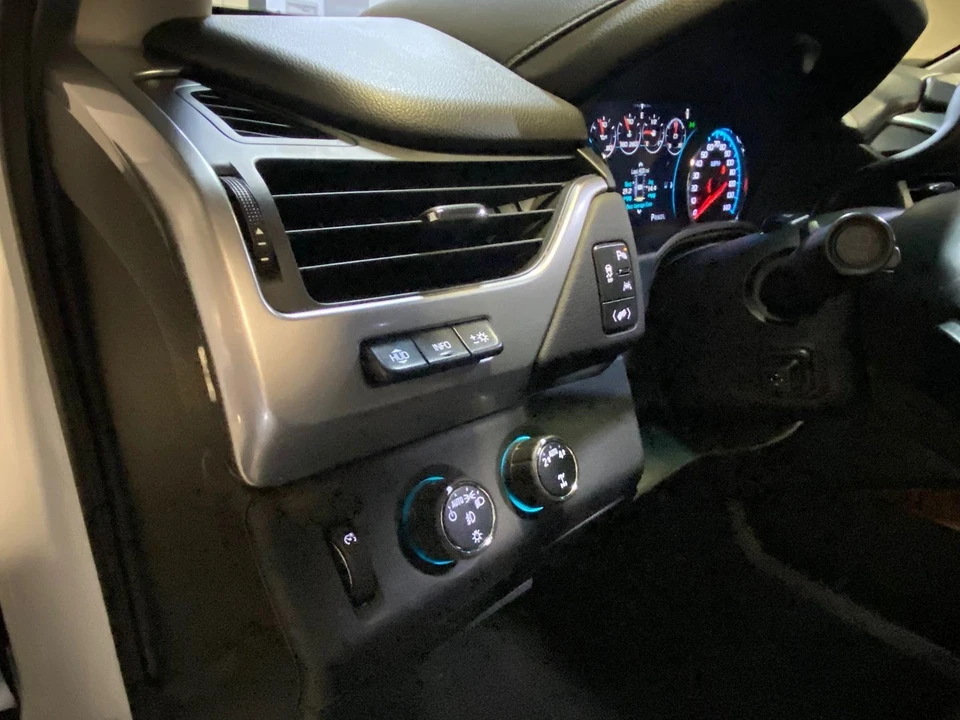 2017 Chevrolet Suburban 11th Gen - Image 20 of 21