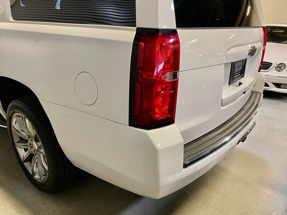 2017 Chevrolet Suburban 11th Gen - Image 16 of 21