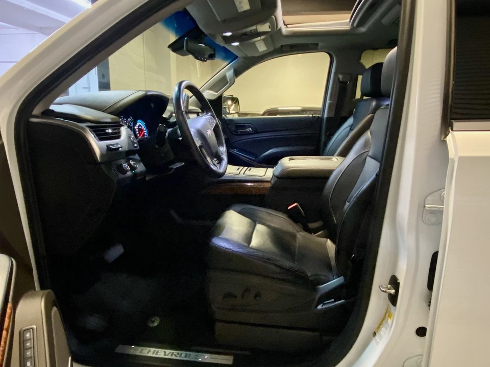2017 Chevrolet Suburban 11th Gen - Image 18 of 21
