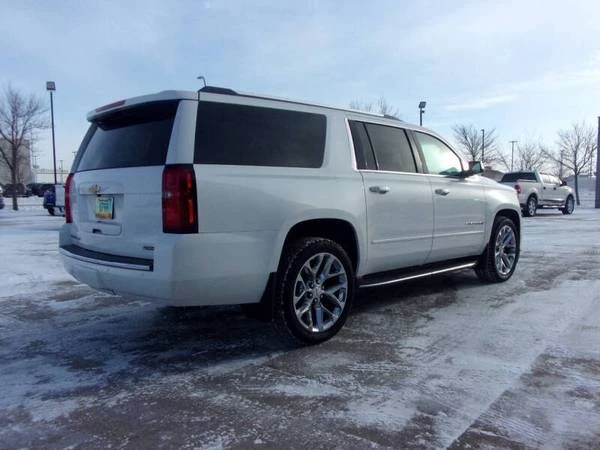 2017 Chevrolet Suburban 11th Gen - Image 6 of 21