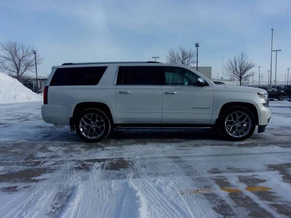 2017 Chevrolet Suburban 11th Gen - Image 5 of 21