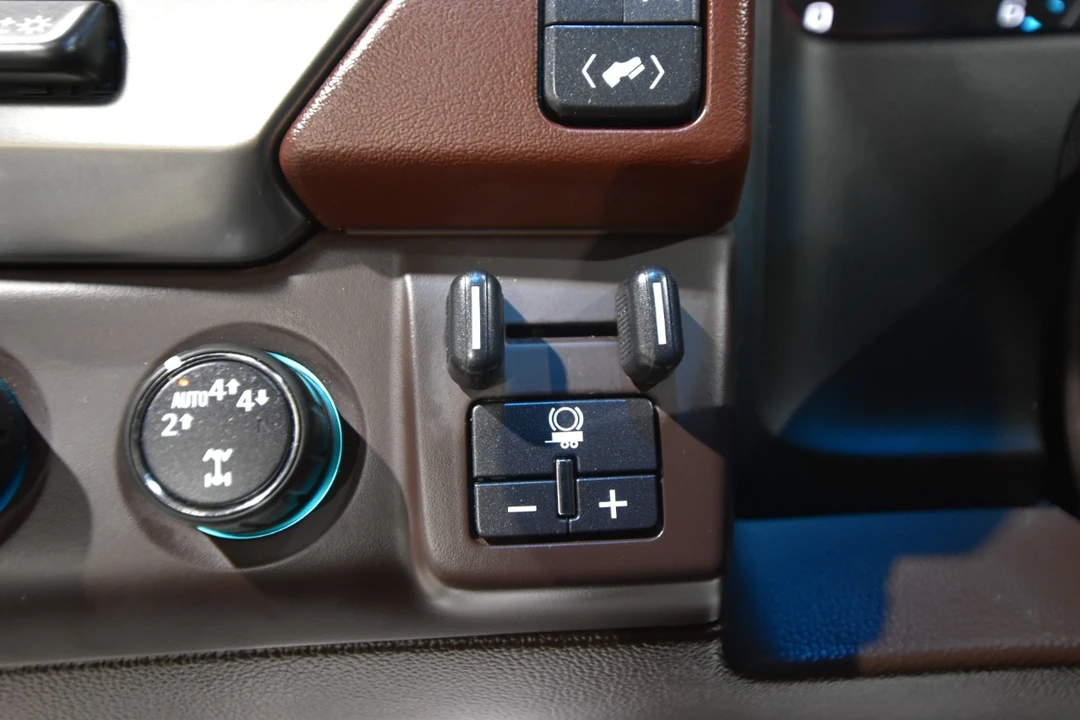 2017 Chevrolet Tahoe 4th Gen - Image 19 of 21