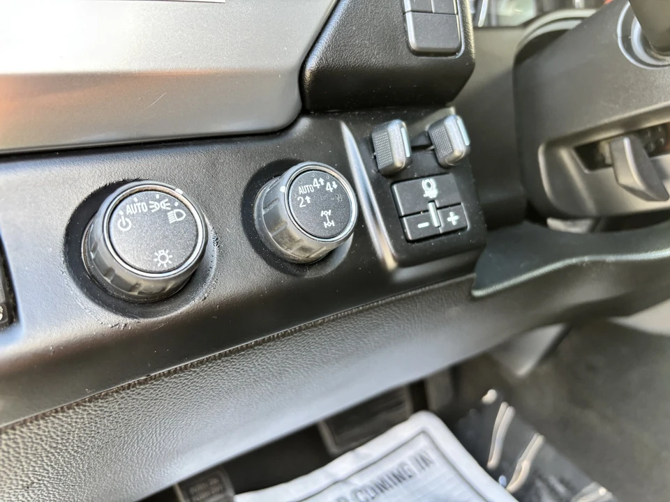 2017 Chevrolet Tahoe 4th Gen - Image 10 of 21