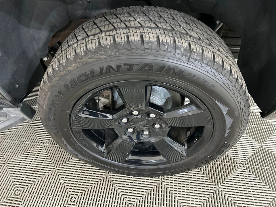 2017 Chevrolet Tahoe 4th Gen - Image 10 of 12