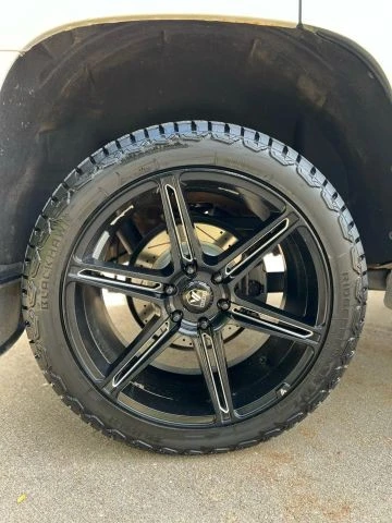 2017 Chevrolet Tahoe 4th Gen - Image 10 of 21