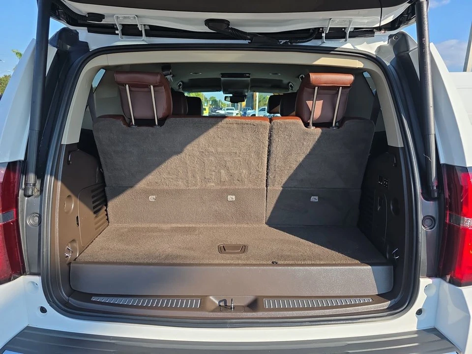 2017 Chevrolet Tahoe 4th Gen - Image 8 of 12