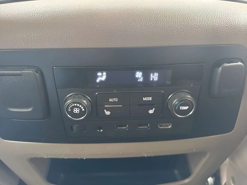 2017 Chevrolet Tahoe 4th Gen - Image 14 of 21