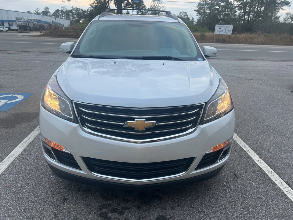 2017 Chevrolet Traverse - Image 2 of 10