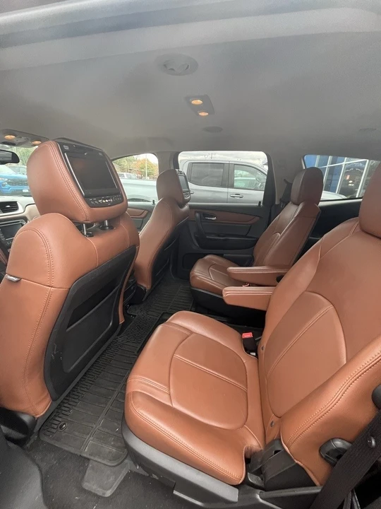 2017 Chevrolet Traverse - Image 8 of 12