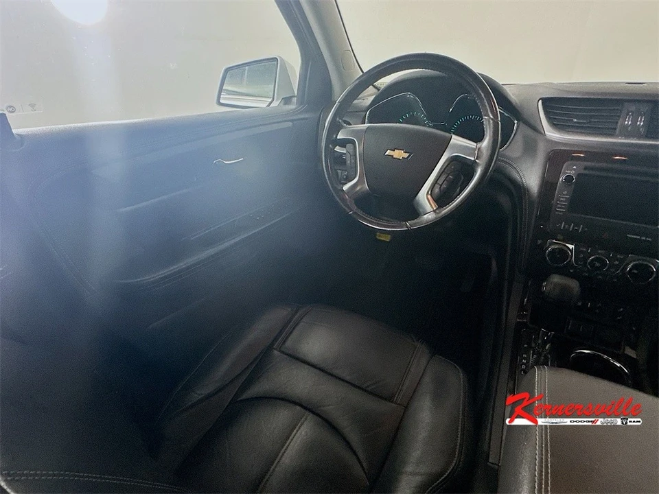 2017 Chevrolet Traverse - Image 9 of 12