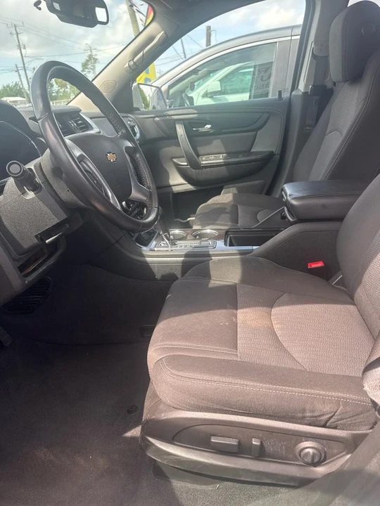 2017 Chevrolet Traverse - Image 5 of 9
