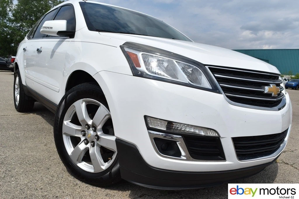2017 Chevrolet Traverse - Image 2 of 24